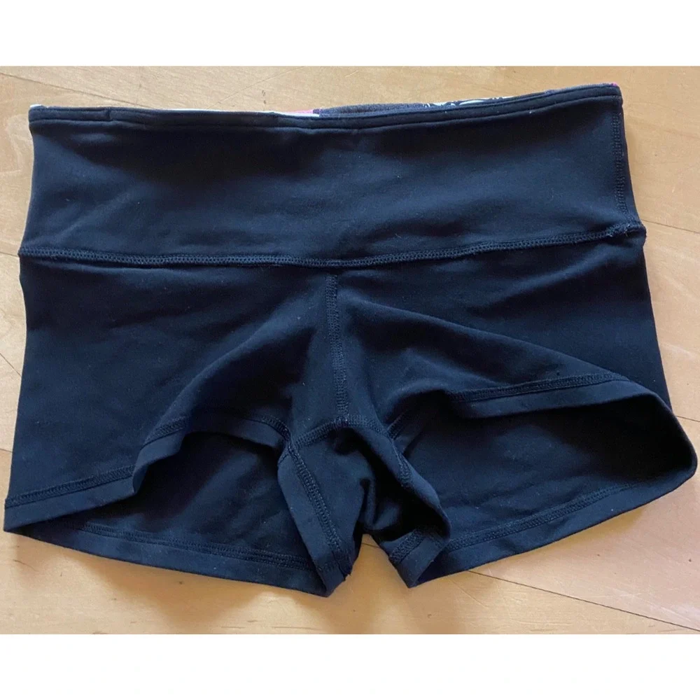 LULULEMON Reversible Boogie Short Black Purple Pink Colorblock Stripes Yoga 4